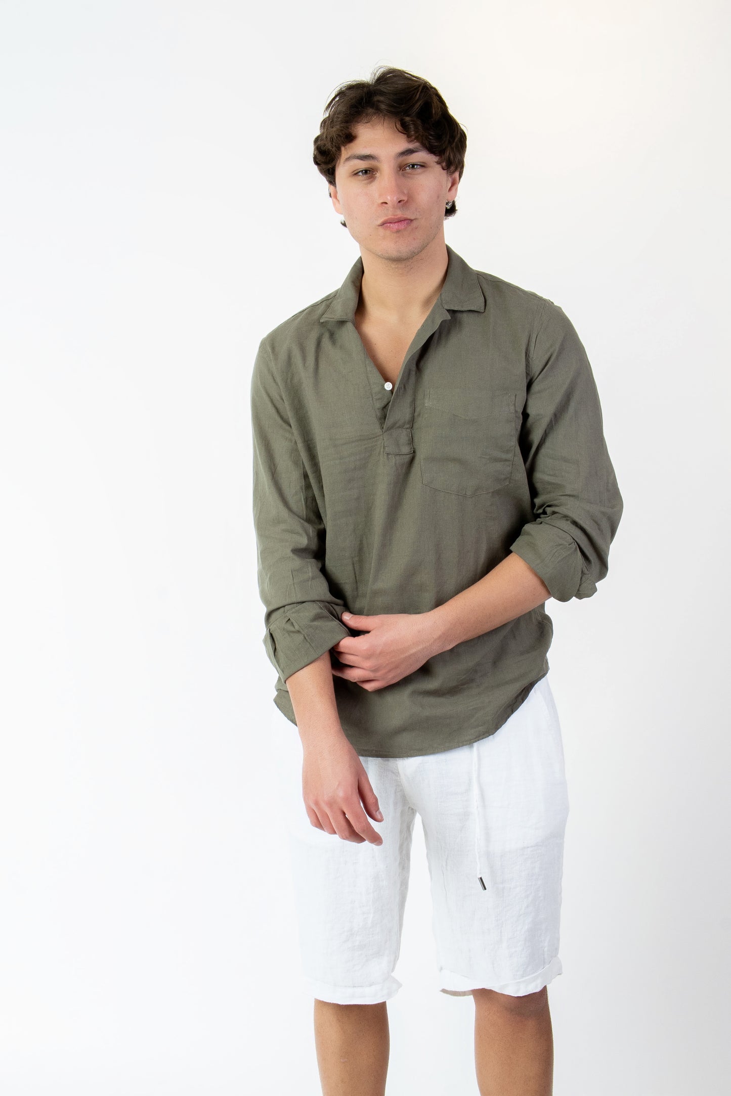 Santorini - Polo camicia in lino verde militare