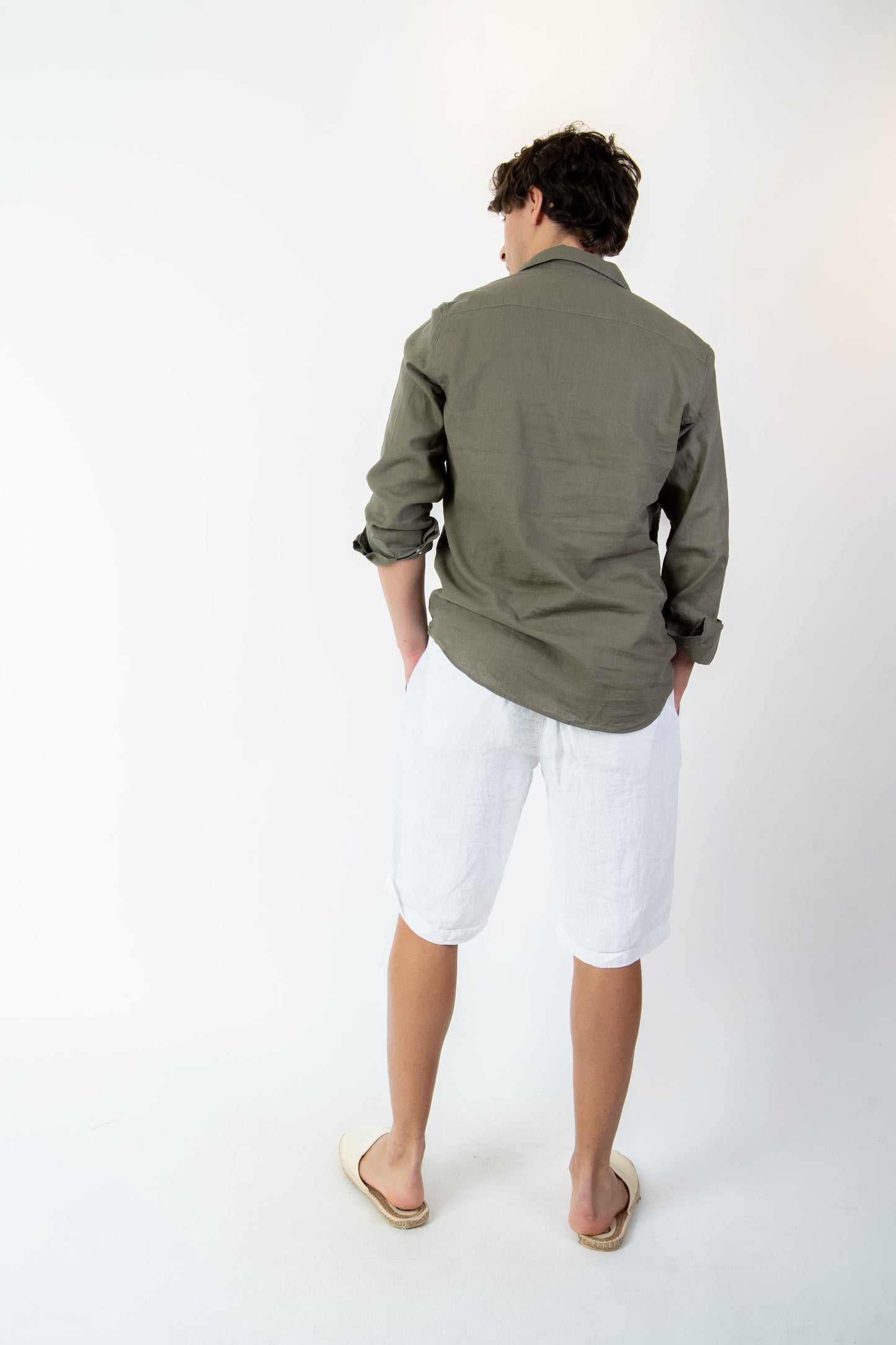 Santorini - Polo camicia in lino verde militare